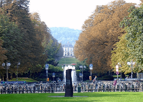 Poppelsdorfer Allee mit Blick auf das Poppelsdorfer Schloss in der Ferne